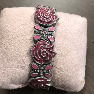 NWOT Beautiful Stretchy Mary Kay Rose Bracelet